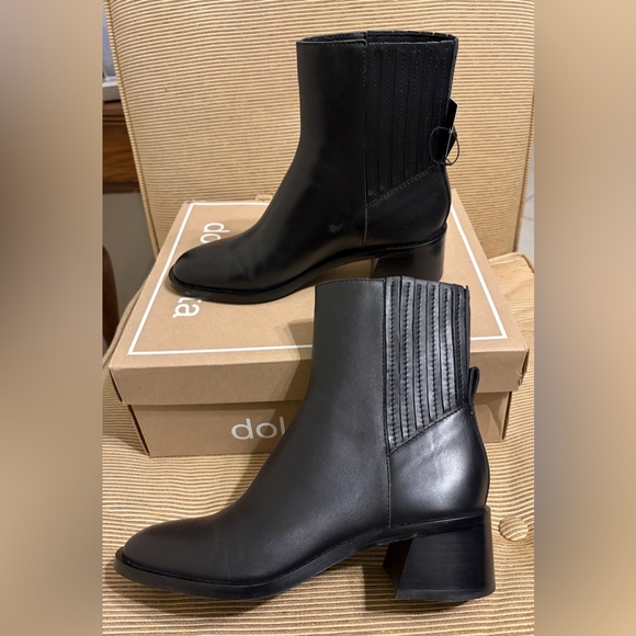 NWT Dolce Vita Linny H2O Bootie in Black - Size 6 - Picture 15 of 15